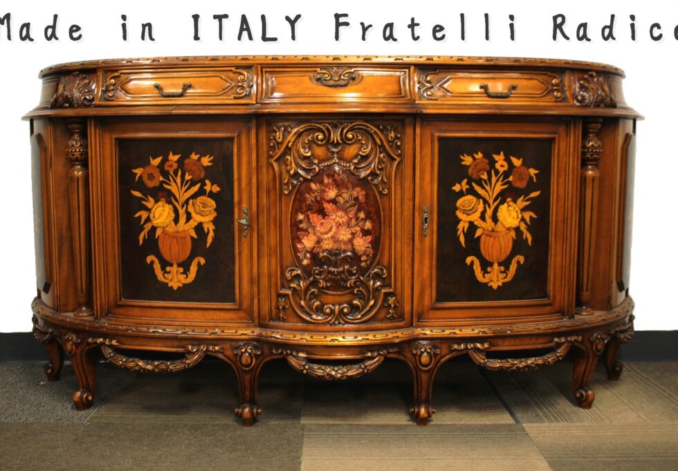 イタリア家具 フラッテリ ラディーチェ Fratelli Radice サイドボードを買取させていただきました。