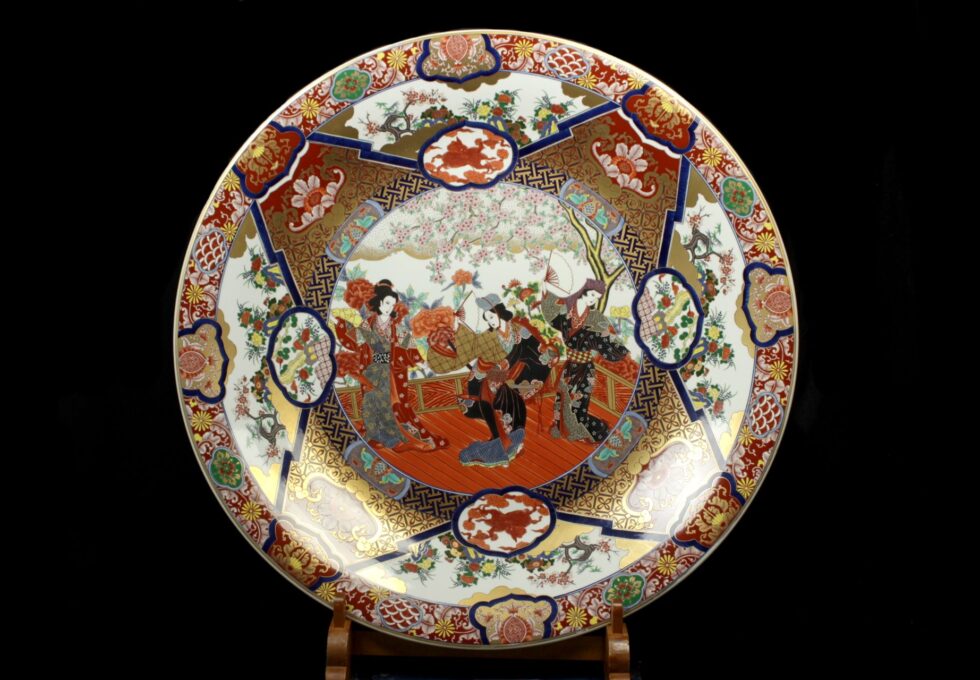 名品 高級美術品 有田焼 染錦 神右衛門 作 桜下元禄美人図 三尺 大皿 飾皿を買取させていただきました。