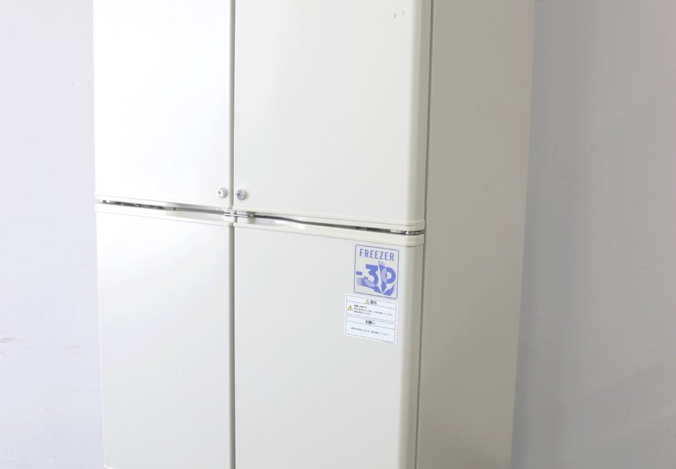 パナソニック薬用保冷庫を買取りいたしました。