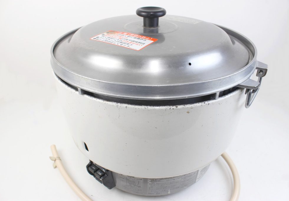 リンナイ業務用ガス炊飯器を買取りいたしました。