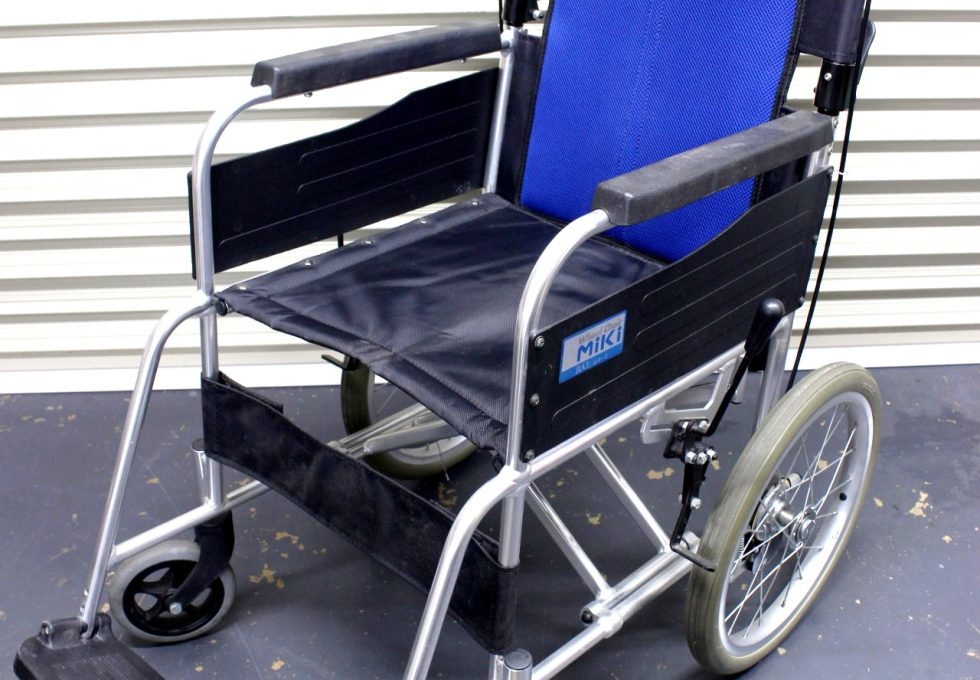 ＭＩＫＩ介護用車椅子を買取りいたしました。