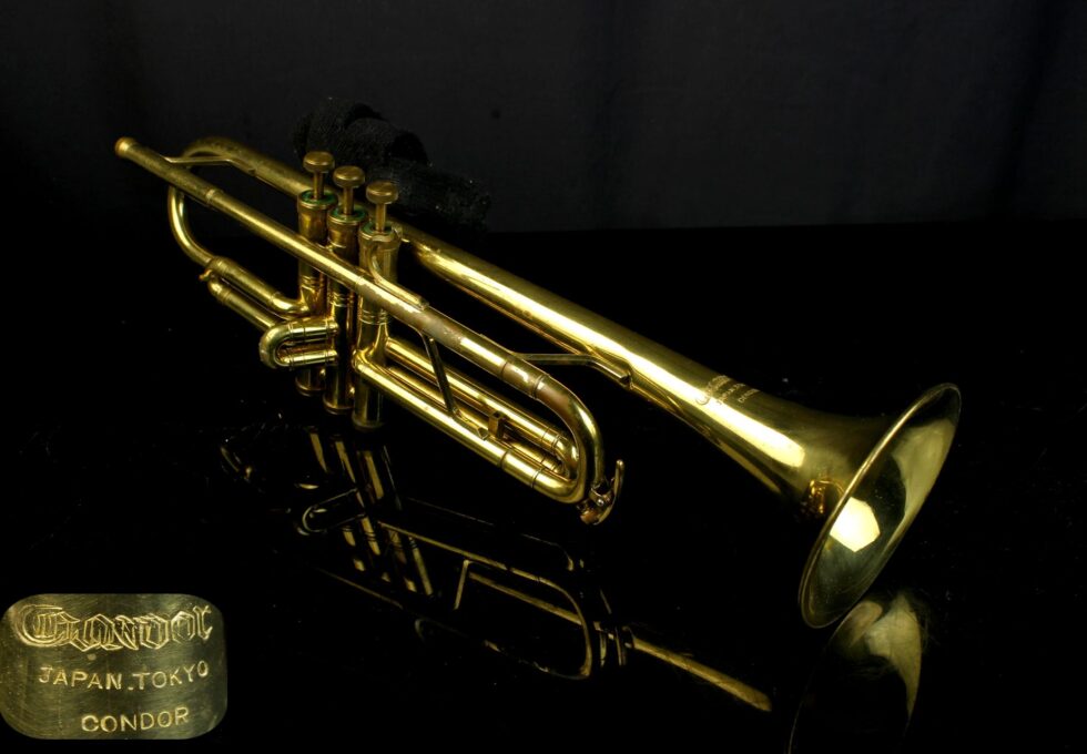 GONOOC CONDOR トランペット ケース付き  を買い取りいたしました。
