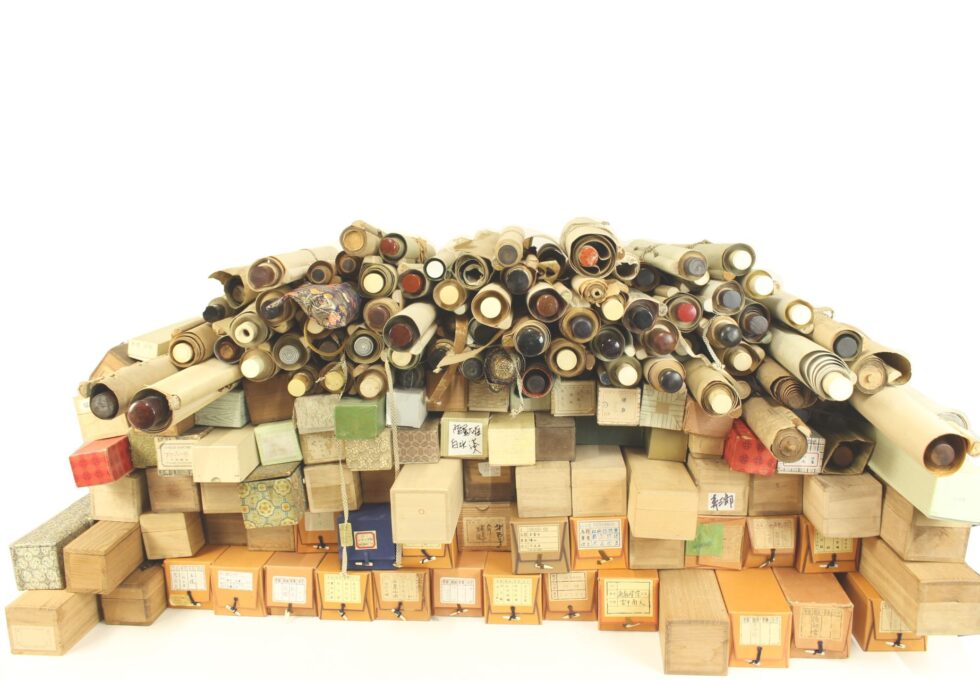 未検品 中国書画 日本画 茶掛 掛け軸 うぶ品 160本 箱付 仏画   を買い取りいたしました。 – Duplicate – [#11264]