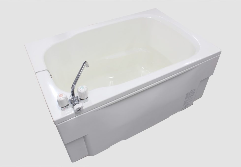 ハウステック 浅型浴槽を買取りいたしました。