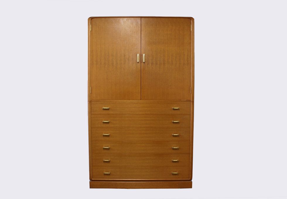 府中家具 桐タンスを買取りいたしました。