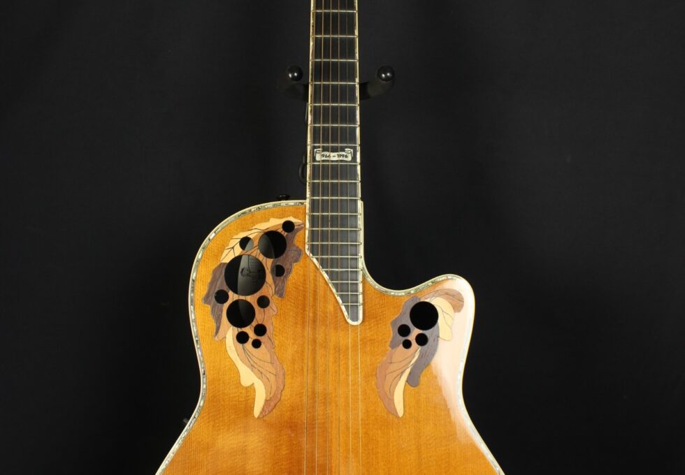 Ovation GUITARS エレアコ Model 1768-7LTD ELITE を買い取りいたしました。
