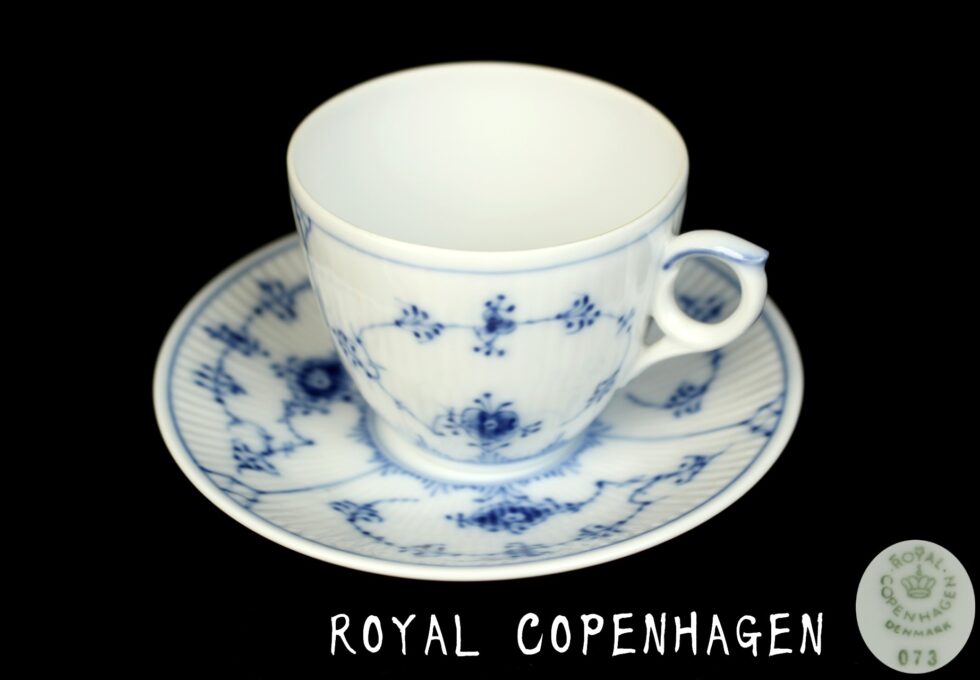 ROYAL Copenhagen ロイヤルコペンハーゲン ブルーフルーテッド フルレース カップ＆ソーサを買取いたしました 。